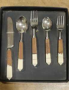 Cuillère de service décorative de luxe pour la cuisine, fourchette de service décorative, cuillère à manche plume, cuillère à manche feuille - Product Image 2