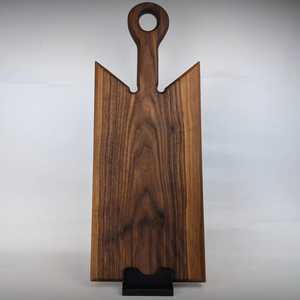 เขียงไม้ทรงสี่เหลี่ยมผืนผ้า UO Art Rustic ทำจากไม้กระถินณรงค์ แข็งแรง ทนทาน ทำด้วยมือ สำหรับหั่นอาหารในครัว ถาดเสิร์ฟแบบคลาสสิก - Product Image 1