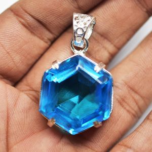 Pendentif Charme en Topaze Bleue Naturelle, Pierre Précieuse Taillée Hexagonale, Argent Sterling 925, Certifié IGI, Bijou de Luxe Style Ethnique, Cadeau pour Elle - Product Image 3