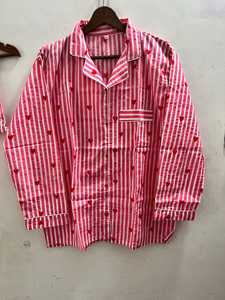 Ensemble pyjama rose à imprimé cœurs pour femme, haut à manches longues et col cranté avec pantalon, tenue de détente et de nuit - Product Image 6