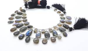 Cuentas de Labradorita Brillante con Corte de Pera Liso y Taladrado Lateral, 7x10MM, Hilo de Labradorita Lisa de 7 Pulgadas - Product Image 4