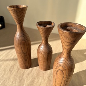 Support à bougie en bois fait main avec finition naturelle, parfait pour la décoration intérieure, les dîners et les fêtes. - Product Image 5