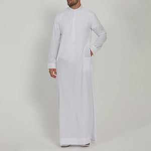 Vêtements islamiques haut de gamme, vente en gros sur mesure, polyester respirant léger de haute qualité, vêtements décontractés d'été, taille adulte, thobes pour hommes - Product Image 4