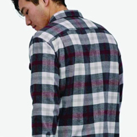 Kemeja Pria Kasual Bahan Katun Berkualitas Tinggi Desain Unik Logo Custom Ukuran Tersedia Layanan OEM Kemeja Kasual Pria