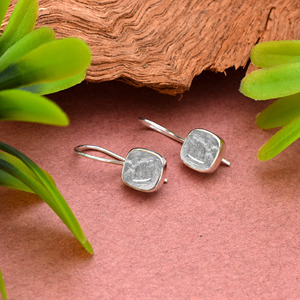 Boucles d'oreilles pendantes en argent sterling 925 avec quartz naturel transparent, faites à la main, fournisseur de bijoux en argent et pierres précieuses - Product Image 1