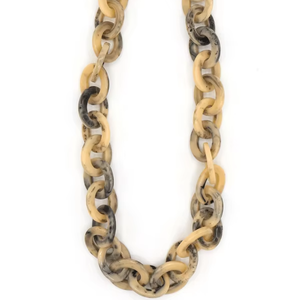 Collar de cuerno de búfalo hecho a mano por artesanos indios a precios bajos - venta al por mayor - Product Image 1