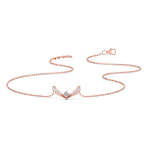 Collar con colgante de diamante en forma de V angular, alas superpuestas en oro rosa y diseño geométrico central brillante - Product Image 2