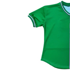 Camiseta de Béisbol Personalizada Universitaria Verde y Rosa con Cuello en V, Manga Corta, Unisex para Adultos, Ropa Deportiva de Poliéster que Absorbe la Humedad - Product Image 4