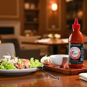 Salsa de Chile Natural Chilica Fresca 482g 17oz, Condimento Picante para Mojar, la Mejor Salsa de Chile Vietnamita Sriracha Verificada en Envase a Granel - Product Image 1