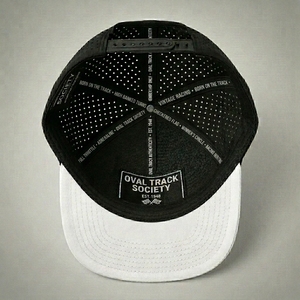 หมวกแก๊ปแบบ Snapback 5 แผง พรีเมียมสั่งทำพิเศษ ระบายอากาศได้ดี ผ้าแคนวาสเจาะรูด้วยเลเซอร์ สไตล์ลำลอง สปอร์ต เหมาะสำหรับการเดินทาง - Product Image 3