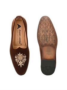 Mocassins en velours marron de qualité supérieure pour hommes, à bout pointu, à enfiler, chaussures habillées élégantes avec motif floral brodé, doublure en cuir véritable - Product Image 2
