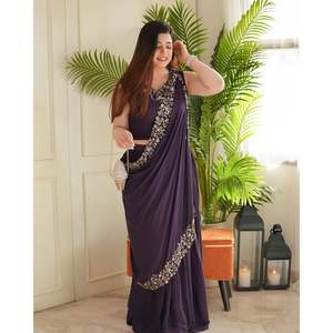 Ensemble fantaisie Lehenga Choli et Dupatta de créateur pour femmes - Product Image 1