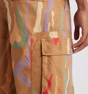 Pantalones de hombre estilo urbano, holgados, con bolsillos cargo, de pierna ancha, con efecto de pintura salpicada de color, camuflaje personalizado y corte cuadrado apilado, de la fábrica Pants Factory - Product Image 4