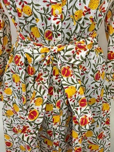 Robe Formelle Vintage en Coton Écologique Imprimée à la Main Motif Floral, Col en V, Manches 3/4, Dentelle Faite Main, Ourlet à Volants, Lavable, Taille Naturelle - Product Image 3