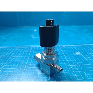 Capteur de pression numérique CKD ODG10V-4RM-S1, utilisé comme pièce détachée pour équipement semi-conducteur d'occasion - Product Image 1