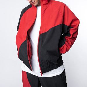 Venta al por mayor personalizado de los hombres de 2 piezas Jogger conjunto impermeable de secado rápido de poliéster bloque de color de nylon cortavientos chándal deportivo de invierno - Product Image 2