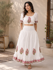 Jupe longue en coton smockée à taille élastique, à volants, style bohème décontracté, imprimé géométrique indigo bleu marine, en tissu, vente en gros - Product Image 5