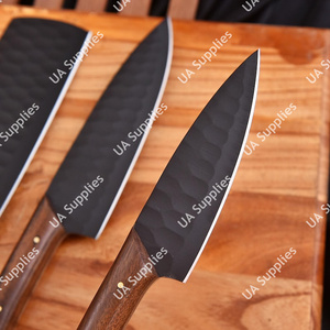 Juego de Cuchillos de Chef Profesionales Hechos a Mano de Acero Inoxidable con Recubrimiento de Polvo Negro, Mango Ergonómico de Madera de Palisandro Natural, Afilado Extremo, OEM/OBM, MOQ Bajo - Product Image 4
