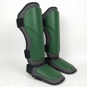 Protège-tibias de style OEM en plastique moulé par injection, équipement de protection léger à enfiler pour la boxe, unisexe adulte - Product Image 3