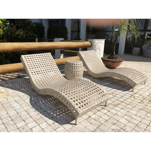 Muebles de aluminio y ratán combinados para proyecto de cafetería y hotel fabricados en Indonesia - Product Image 1