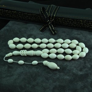 Tasbih Étnico de Hueso Hecho a Mano, Cuentas de Oración Islámicas de Calidad Premium, Ecológico y Moderno - Product Image 2