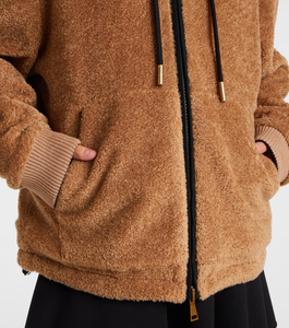 Sweats à capuche en mohair sur mesure professionnels pour hommes et femmes, coupe oversize, en mélange de laine duveteuse, tricotés à rayures avec doublure, design texturé et fermeture éclair. - Product Image 5