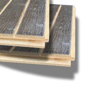 Parquet en chêne européen à grain droit, stratifié deux couches, longueurs aléatoires décalées, système de pose clipsable, avec plinthe assortie