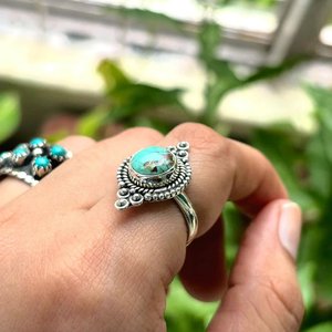 Bague ronde turquoise, bijou artisanal en argent sterling, style bohème, pierre précieuse, pour femme, cadeau - Product Image 6