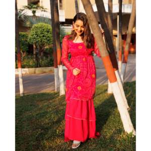 Ensemble Kurta décontracté en chiffon pur rose Blossom avec imprimé Bandhej dessiné à la main - Taille XS - Product Image 3