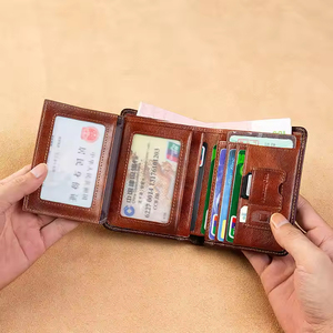 Portefeuille pour homme en cuir véritable de style classique de haute qualité avec protection pour cartes - Product Image 3