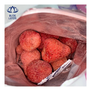 สินค้าขายดี |   สตรอว์เบอร์รีอบแห้งแบบแช่แข็ง ชิ้นกรอบ สำหรับทำขนมหวาน บรรจุภัณฑ์สุญญากาศแบบแพ็คใหญ่ โดยบลูโลตัส - Product Image 1