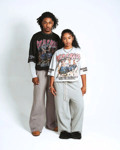 ชุดเสื้อยืดทรงบ็อกซี่และกางเกงขาสั้นผู้ชายแบบย้อมสีเอซิด |   ผ้าทอฝ้ายแท้ 100% |   สไตล์ไฮสตรีทที่เป็นมิตรกับสิ่งแวดล้อม |   ชุดสองชิ้นแบบกำหนดเอง OEM - Product Image 4