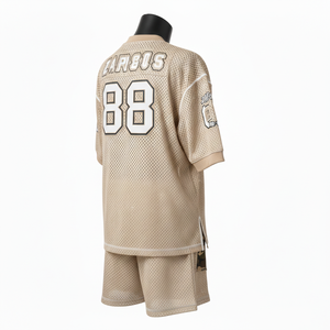 Conjunto de pantalones cortos de malla de poliéster transpirable de primera calidad, 220 GSM, color beige, con panel de camuflaje, estampado en serigrafía y logotipo bordado. - Product Image 5