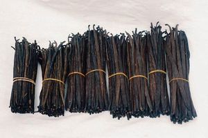 Organic Bulk Dried Oily <b>Vanilla</b> Planifolia Pods Whole <b>Vanilla</b> <b>Beans</b> for Baking Seasoning and Beverage - Product Image 6