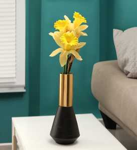 Jarrón Decorativo Moderno y Elegante en Negro y Dorado, 10 Pulgadas de Alto, Metal de Alta Calidad - Product Image 2