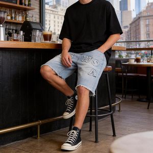 Shorts Bermuda en jean pour homme, motif lettres brodées, taille mi-haute, fermeture élastique, tenue décontractée d'été - Product Image 4