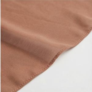 Precio de fábrica al por mayor, tela de jersey de color liso personalizable, hiyab instantáneo musulmán de 75x175 cm para mujer, suave, transpirable y de primera calidad. - Product Image 6