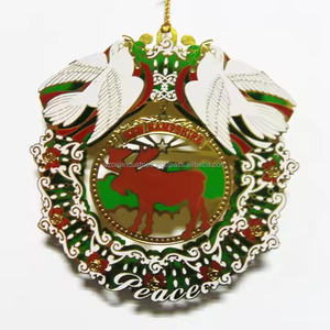 Collection de cadeaux en métal Impression de logos Ornement de Noël gravé personnalisé Ornement de Noël suspendu en métal - Product Image 1