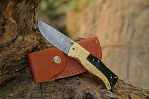 Cuchillo de bolsillo hecho a mano de acero de Damasco con mango de cuerno de búfalo grabado en latón, 12 pulgadas de longitud total, 1 año de garantía - Product Image 4