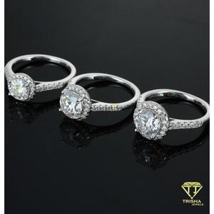 Bague de Mariage en Argent Sterling 925 avec Diamant Moissanite Premium, Pierre Centrale Ronde et Détails Scintillants - Product Image 1