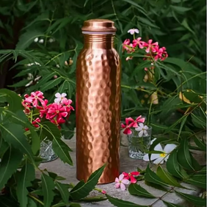 Botella de Agua de Cobre de Excelente Calidad, Directo de Fábrica, Personalizable, Botella de Agua de Cobre con Diseño Floral Martillado - Product Image 1