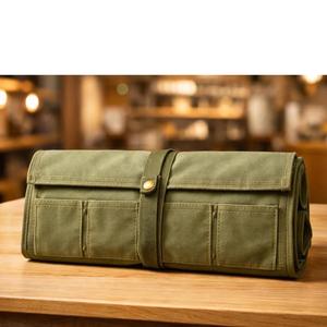 Este artículo es un bolso de hombro tipo hobo en forma de media luna para mujer, comúnmente hecho de cuero PU de alta calidad con cremallera metálica. - Product Image 6