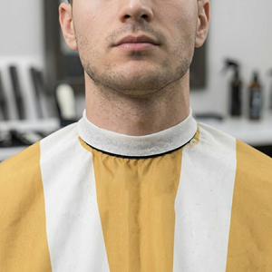 Capa de Barbero Profesional Impermeable para Corte de Cabello con Diseño Impreso, Bata de Salón Grande |   Gorra de salón personalizada sublimada y bordada - Product Image 3