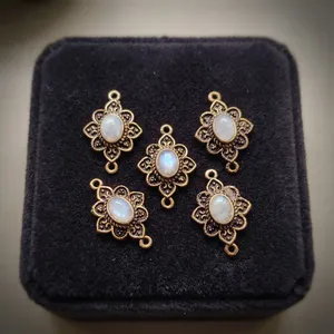 Connecteurs de bijoux en laiton avec pierre de lune, vente en gros, pendentifs en pierres précieuses faits à la main - Product Image 4