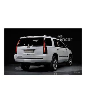 Cadillac Escalade 6.2 2020/11 Automático 71,218 km Volante a la Izquierda Asientos de Cuero Cámara Trasera - Product Image 2