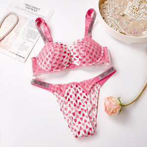 Soutien-gorge de sport respirant à séchage rapide pour filles, en maille, imprimé numérique personnalisé, extensible dans quatre directions, maintien moyen, pour la gym, l'entraînement, le yoga et le fitness - Product Image 3