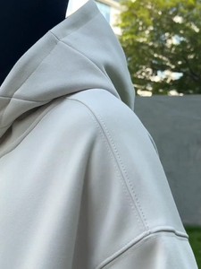 เสื้อฮู้ดพิมพ์ลายดอกไม้สไตล์วินเทจสำหรับทุกเพศทุกวัย ราคาโรงงาน RTS 2026 ผลิตตามแบบ ODM ผ้าฝ้าย 80% โพลีเอสเตอร์ 20% เนื้อหนา เหมาะสำหรับฤดูใบไม้ร่วง - Product Image 2