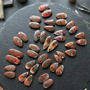 พลอยอะเกตลายลูกไม้คุณภาพดี สวยงาม ทรงหลวม แบบคาโบชอง ตัดด้วยมือ ธรรมชาติ รับรองโดยบุคคลที่สาม ขายส่ง - Product Image 1