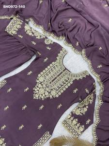 Ensemble prêt-à-porter Sharara-Suit et Dupatta en soie Chinon allemande de créateur, avec broderie, cordon et travail de sequins, fournisseur indien - Product Image 5