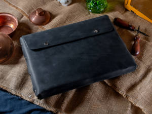 Housse pour ordinateur portable en cuir pleine fleur faite à la main, légère et durable pour le travail, le bureau, les voyages et les GLS-0315 à usage quotidien - Product Image 4